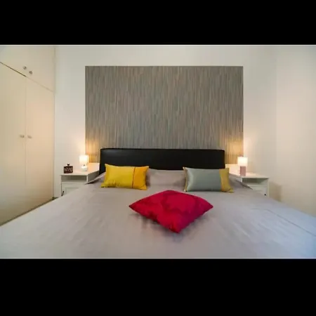 Apartmant By The River With Jacuzzi Apartament